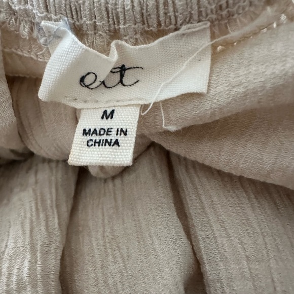 Women’s dress - Picture 3 of 3